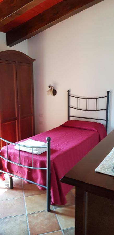 Bed and Breakfast Bed & Breakfast S' Accorru à SantʼAntìoco Extérieur photo